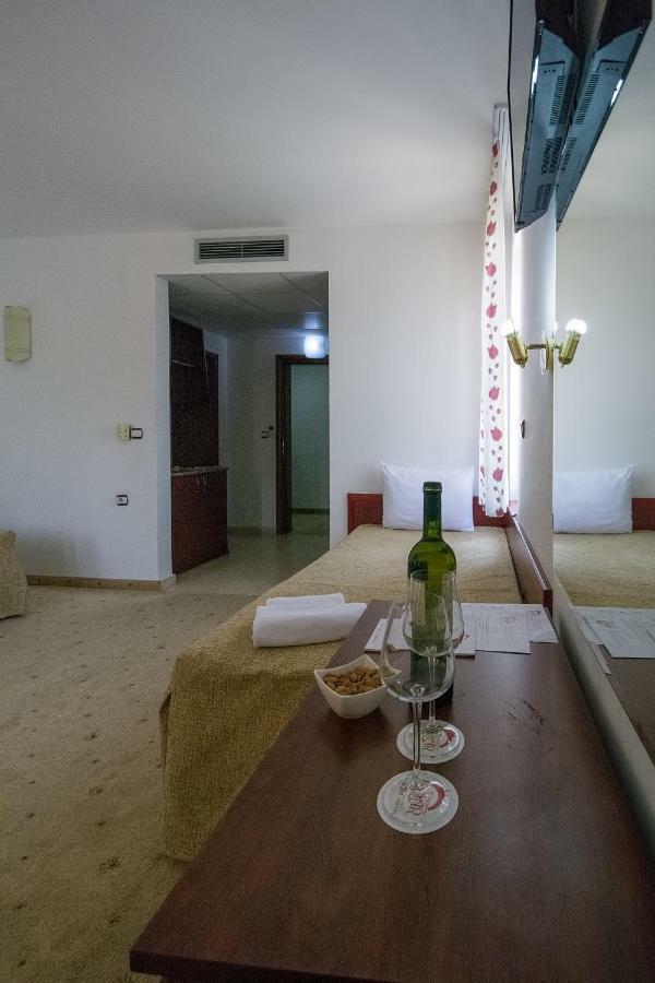 Hotel Nar ゲヴゲリヤ エクステリア 写真