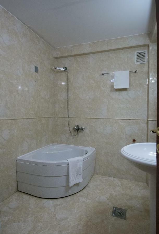 Hotel Nar ゲヴゲリヤ エクステリア 写真